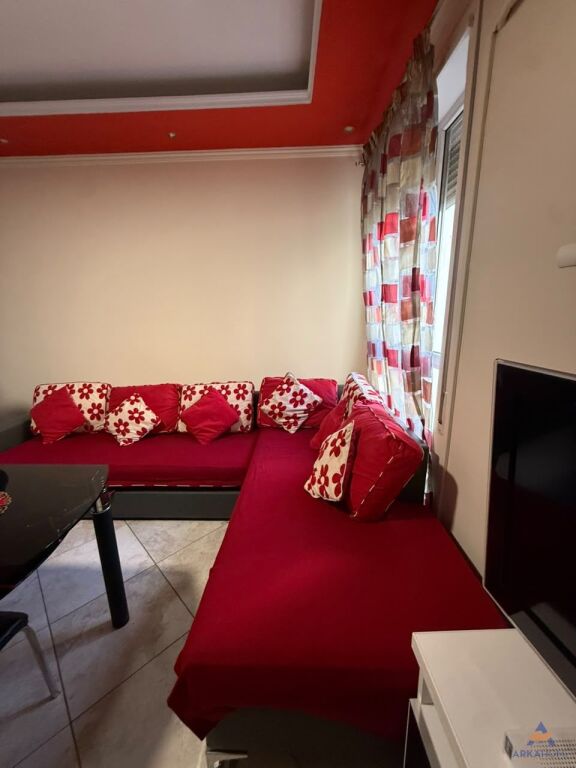 JEPET APARTAMENT 2+1+BALLKON ME QERA "KOPSHTI ZOOLOGJIK" 600 EURO