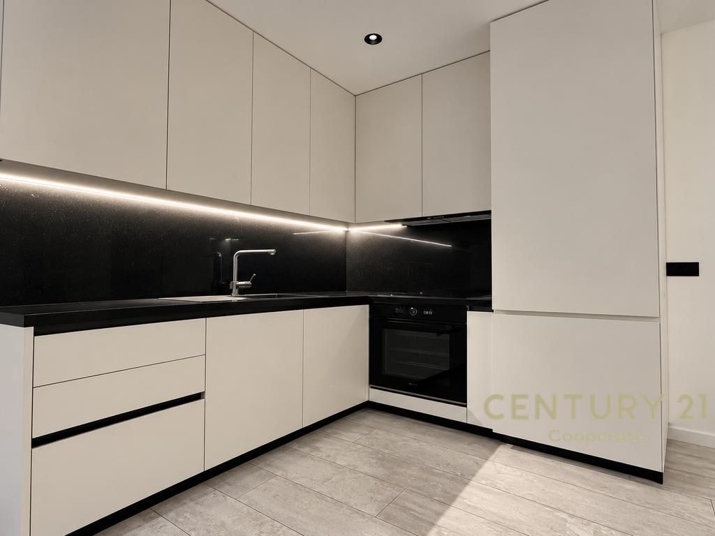 SHESIM APARTAMENT 2+1+2 NË LUNGOMARE VLORE, RRUGA DYTESORE 320,000 €