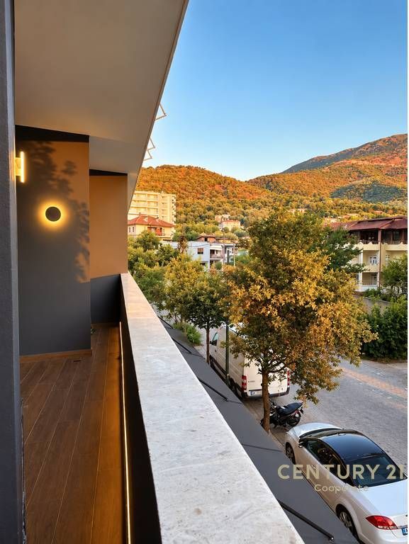 SHESIM APARTAMENT 2+1+2 NË LUNGOMARE VLORE, RRUGA DYTESORE 320,000 €