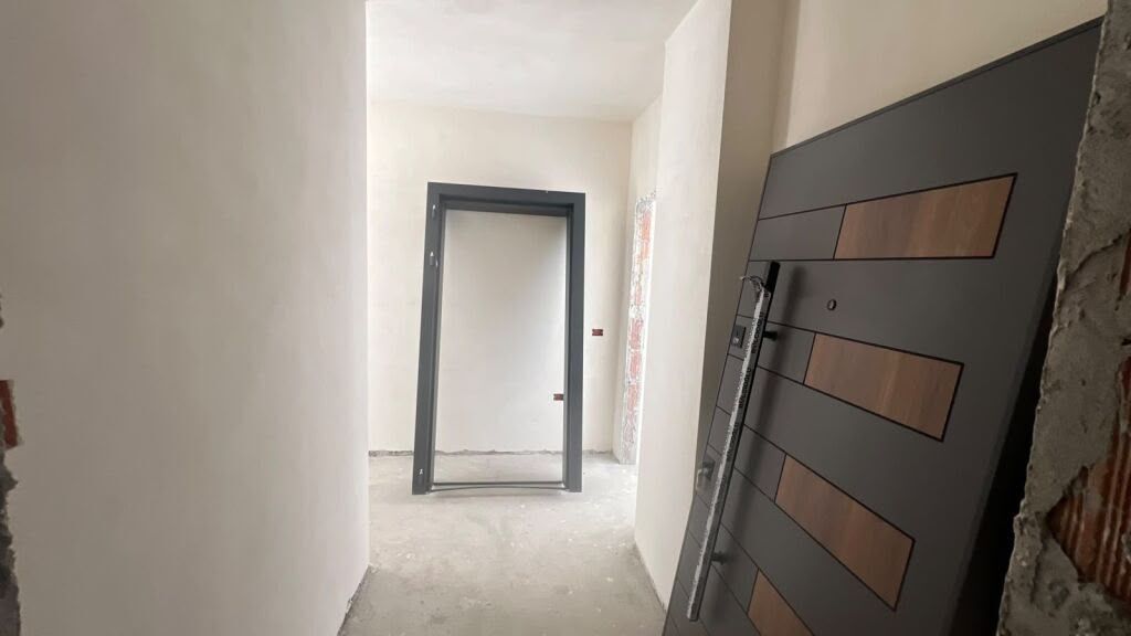 Apartament ne shitje 1+1 Prane Maternitetit te Ri