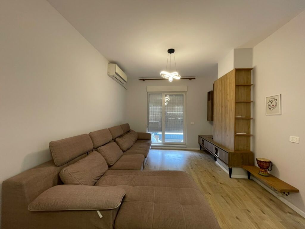 Apartament 2+1 per qira tek Kompleksi Kontakt tek Ish-Parku.