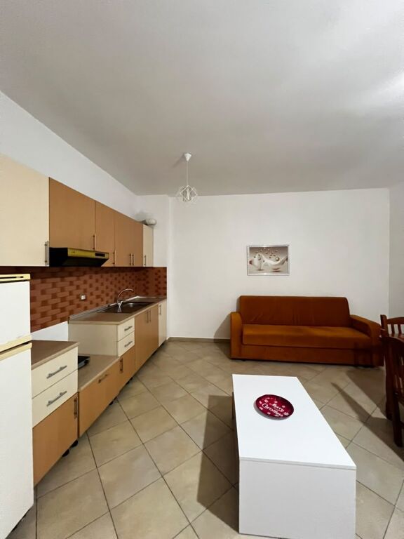 JEPET ME QERA APARTAMENT 1+1 PRANE PISTA KOSOVA,PLAZH, DURRES