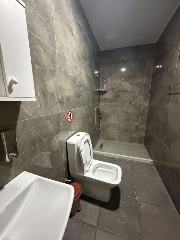 **JEPET ME QIRA GARSONIERE – SHKËMBI I KAVAJËS**