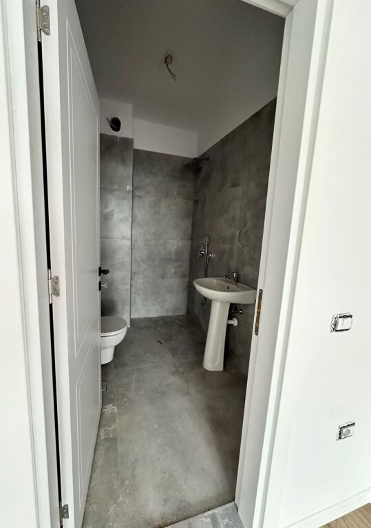 Apartament ne shitje 2+1+2