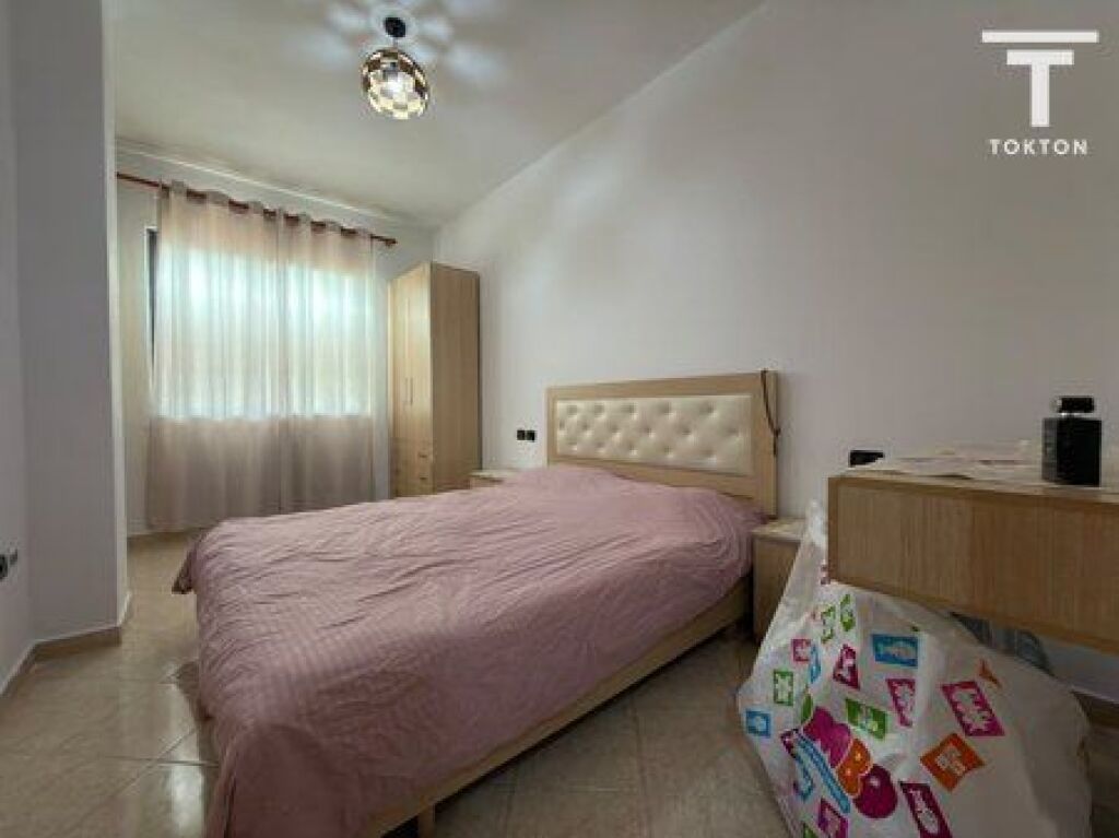SHITET, APARTAMENT 1+1, UNAZA E RE, TIRANË