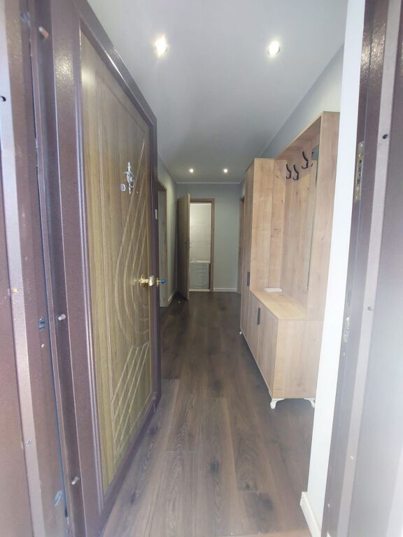 Affittasi casa privata 1+1 con cortile in via Myslym Shyri!
