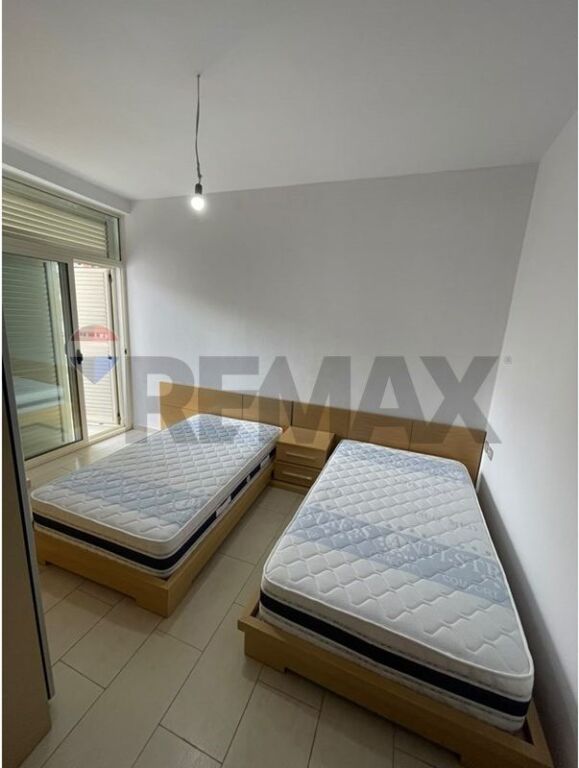 Apartament - Për Qira - Kodra e Diellit, Tiranë