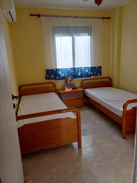JEPET APARTMENT ME QERA 2+1+BALLKON "PALLATI ME SHIGJETA" 75.000 LEKE