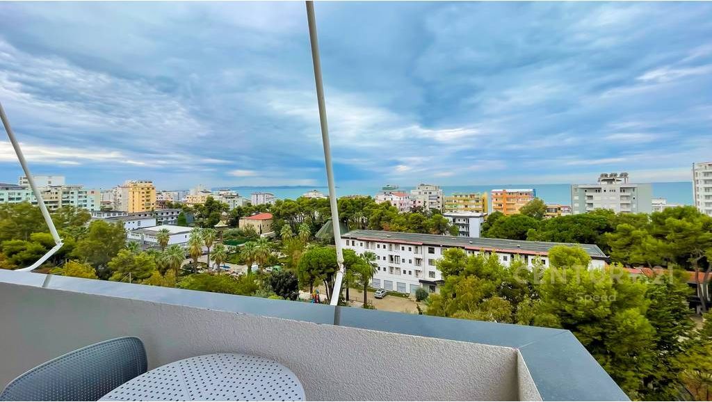 APARTAMENT 2+1 PËR SHITJE ME PAMJE NGA DETI – DY NJËSI FUNKSIONALE