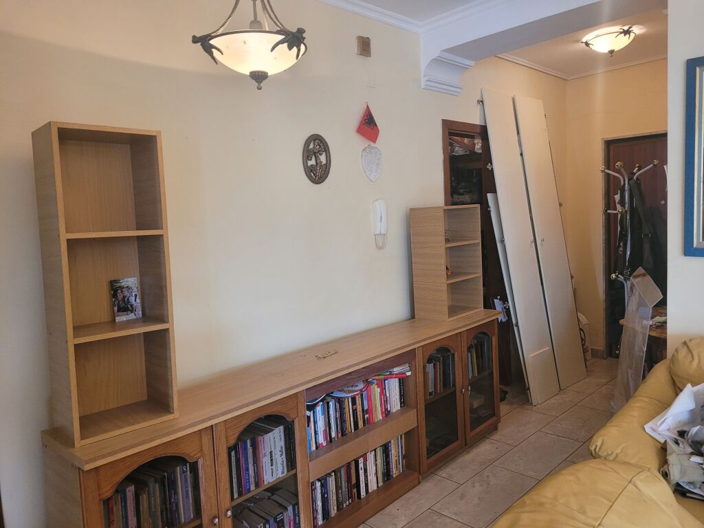 SHITET SUPER APARTAMENT  3+1– PRANË PRESIDENCËS