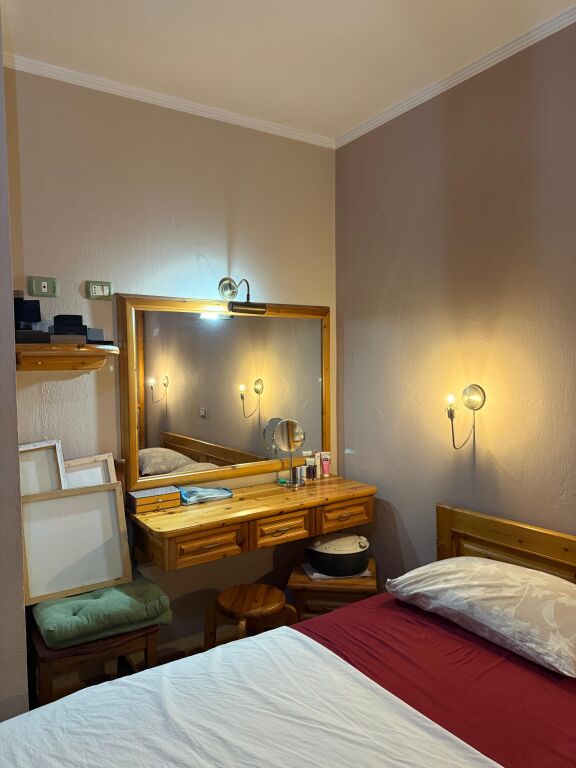 JEPET ME QIRA APARTAMENT 2+1+2 PRANË AIR ALBANIA