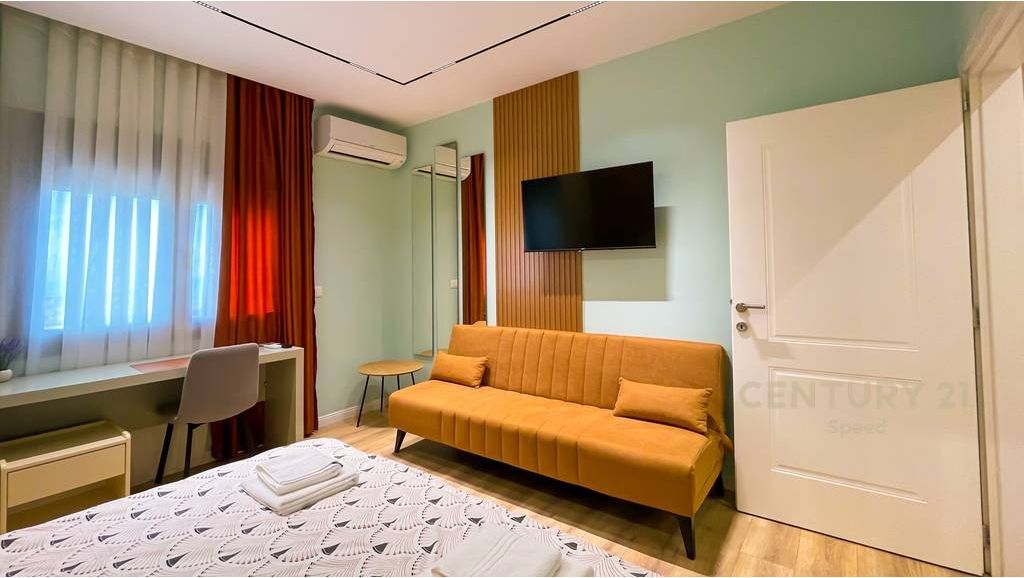 APARTAMENT 2+1 PËR SHITJE ME PAMJE NGA DETI – DY NJËSI FUNKSIONALE
