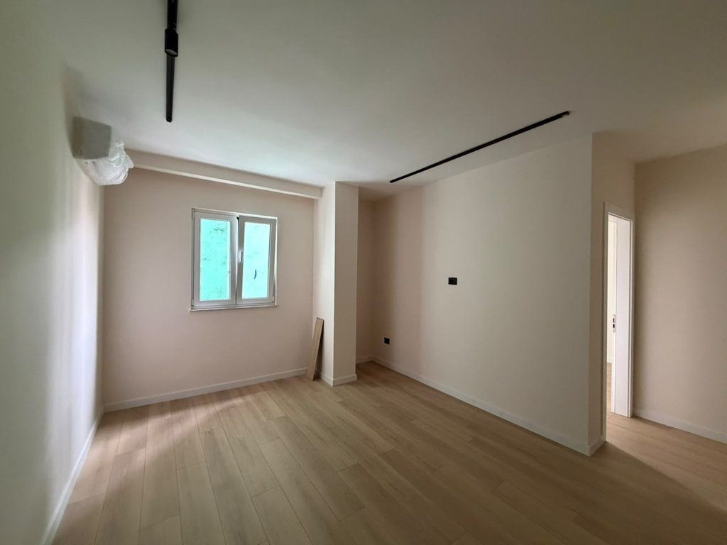 For sale,Apartment 1+1,Commune of Paris, Tirana