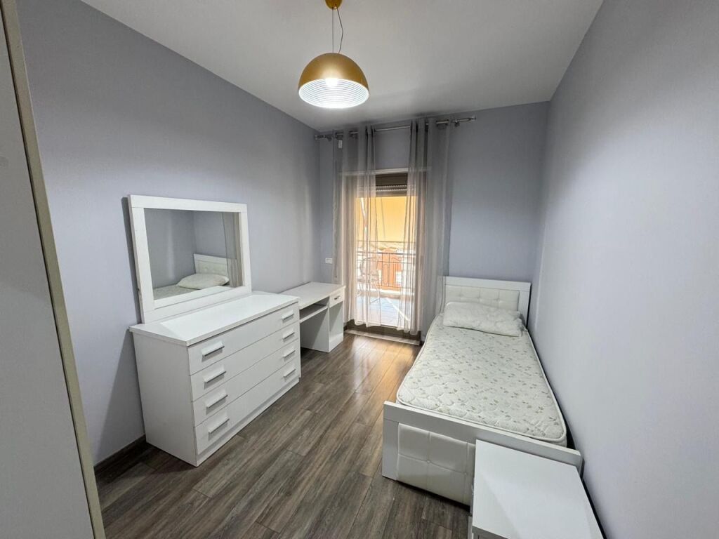 🏡 APARTAMENT 3+1 ME QIRA – KOMPLEKSI  DELIORGJI    💶 Çmimi: 1,000 €/muaj  