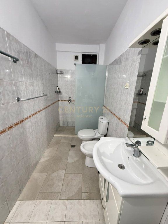 🌊 SHITET SUPER APARTAMENT ME PAMJE NGA DETI – PLAZH ILIRIA, DURRËS!