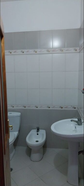 JEPET ME QIRA APARTAMENT 2+2 NË VLORË