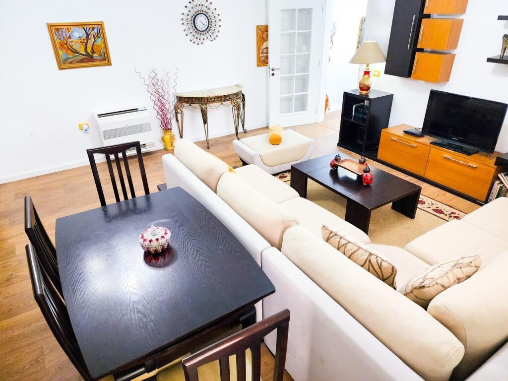 2+1 apartment for rent near the Guard.