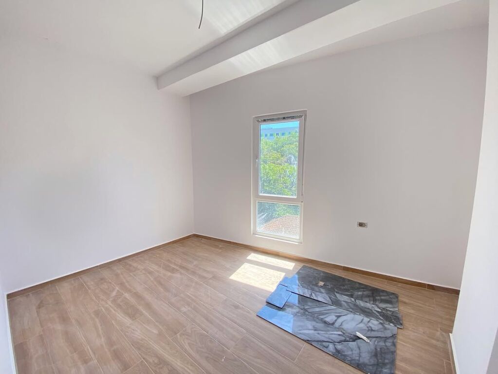 Shitet Apartament 2+1 Prane Spitalit QSUT📍Rruga Dibres, Farmacia 10