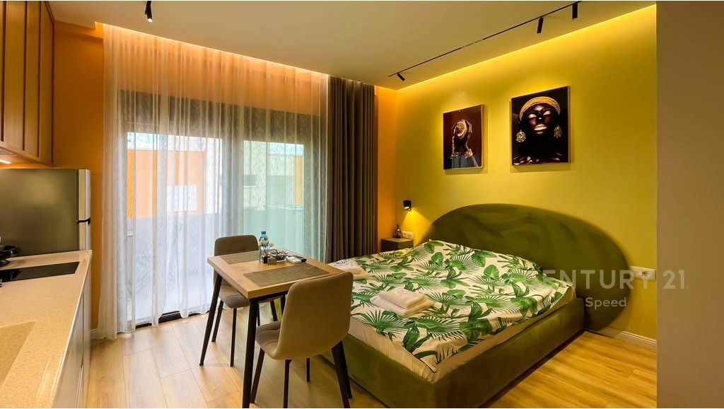 APARTAMENT 2+1 PËR SHITJE ME PAMJE NGA DETI – DY NJËSI FUNKSIONALE