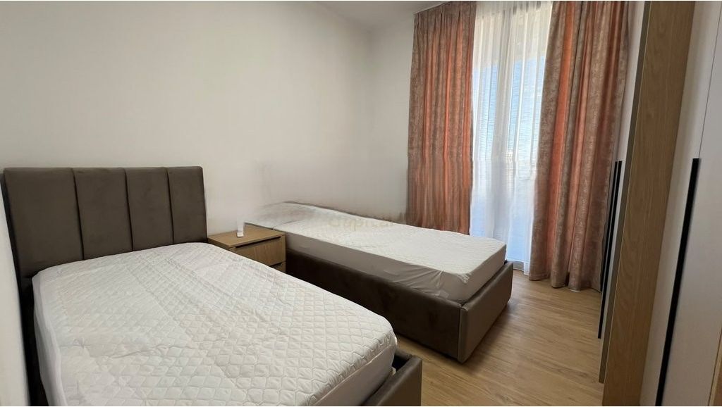 Apt 2+1 per qera prane SPAK! 750 € /Muaj 75,000 Lekë /Muaj