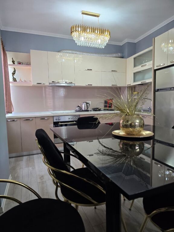 APARTAMENT 2+1 ME QIRA – QENDËR, TIRANË