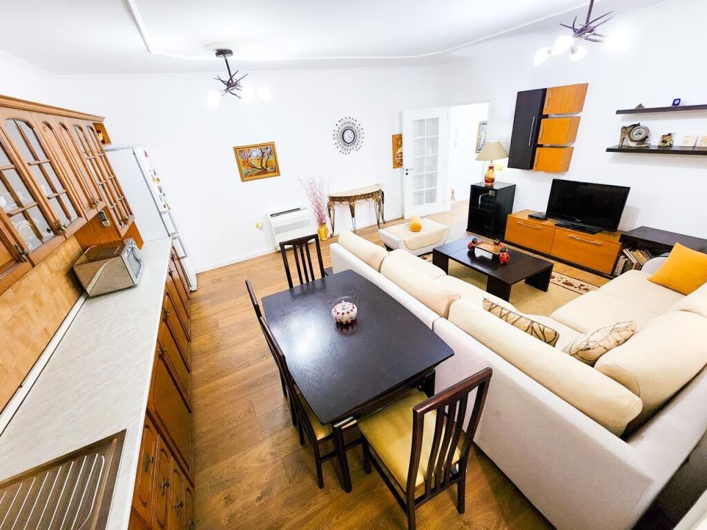 2+1 apartment for rent near the Guard!