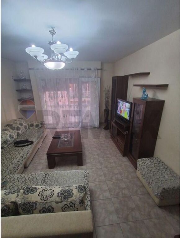 🏠 Shitet apartament 1+1 tek Blloku Gintash, Laprakë.