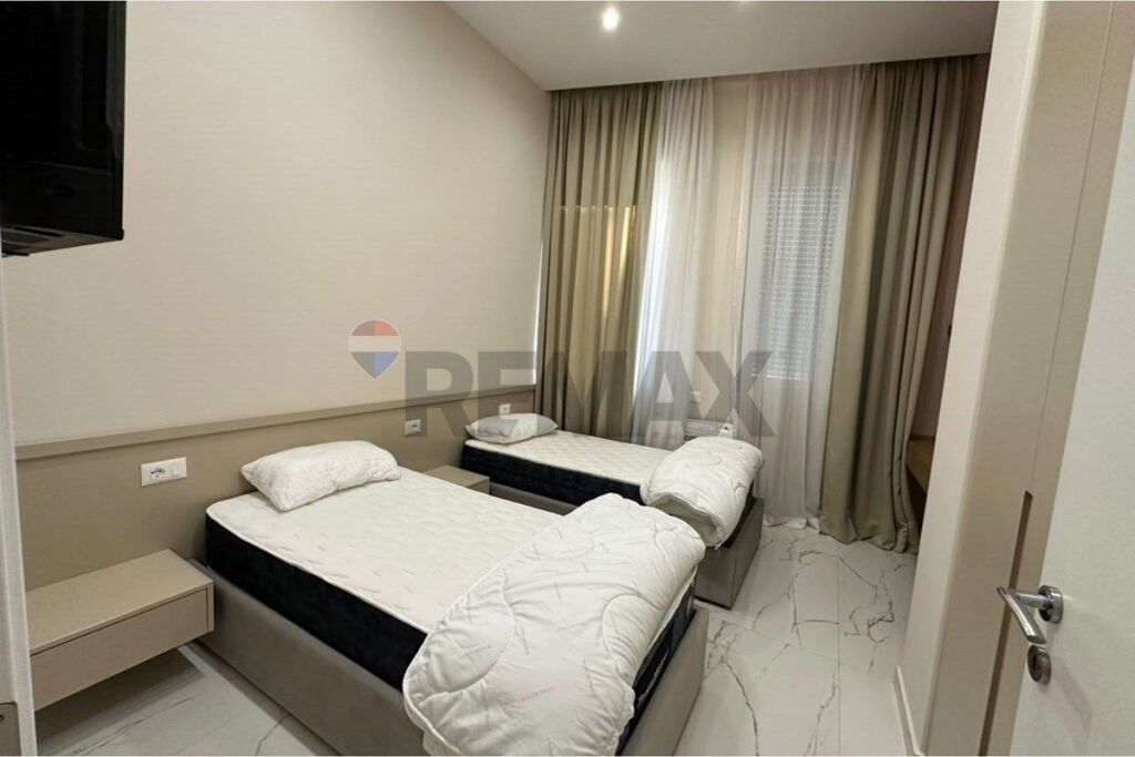 Apartament 2+1 me Qira në Qendër