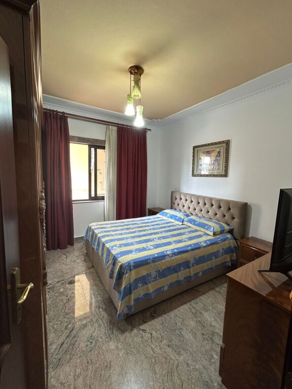 Apartament me qera 2+1 Qender