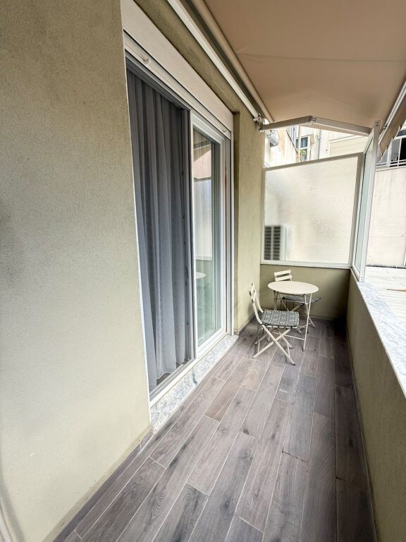 Shitet apartament 1+1 tek Pelikani