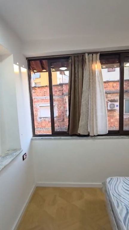 Apartament 2+1 i konvertuar per shitje Siri Kodra !