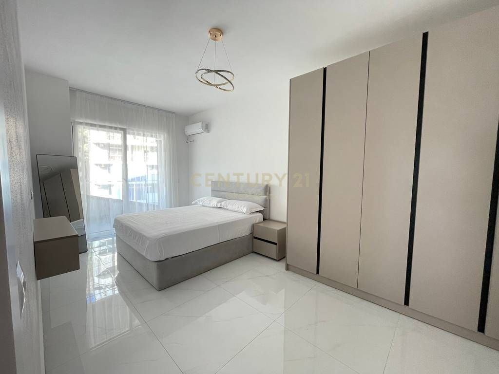 Apartament 2+1+2 për Shitje në Shëngjin