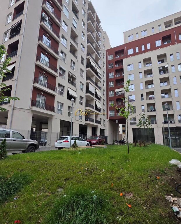RRUGA DRITAN HOXHA APARTAMENT PER SHITJE 2+1