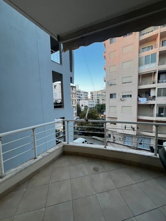 JEPET ME QERA APARTAMENT 1+1 PRANE PISTA KOSOVA,PLAZH, DURRES