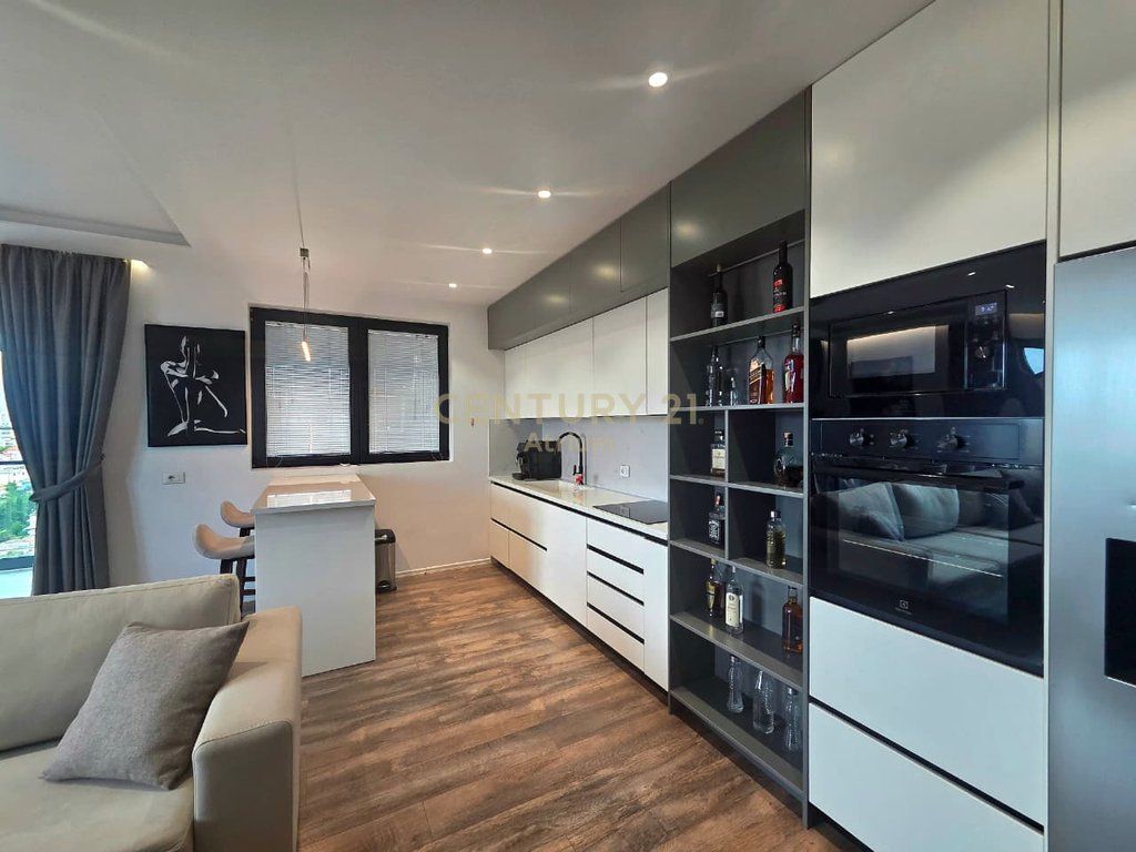 APARTAMENT LUKSOZ 2+1+2 ME QIRA – ASTIR | 2 BALLKONE + POST PARKIMI