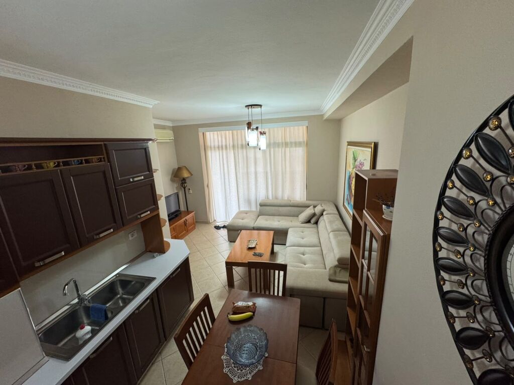 Jepet me qira apartament 2+1