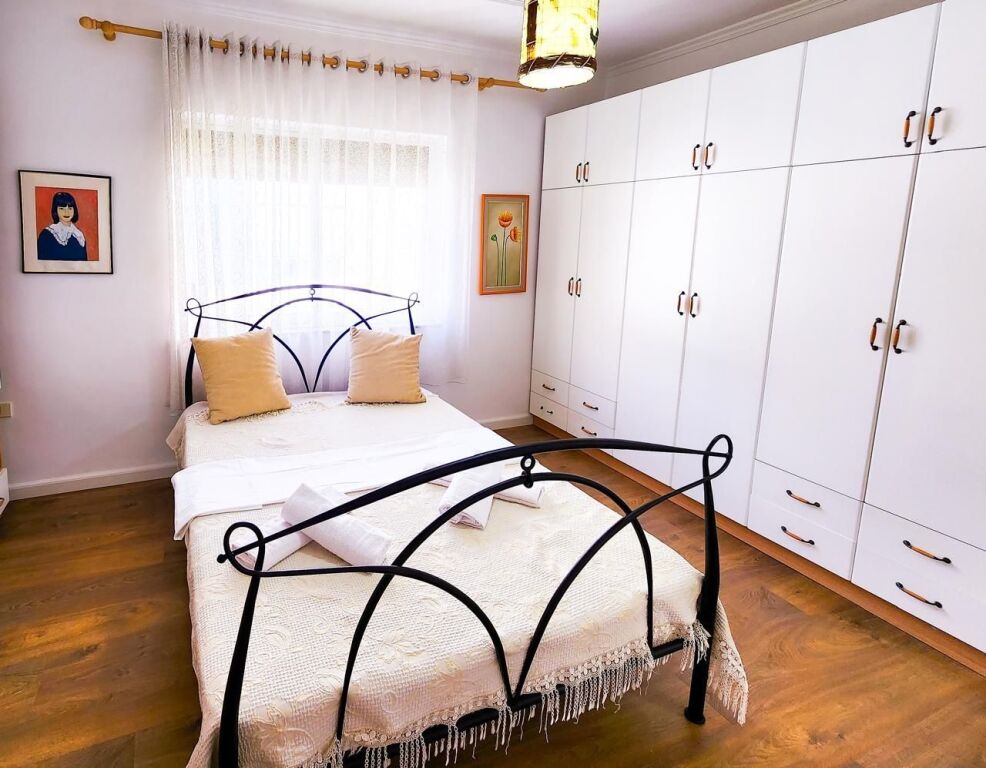 2+1 apartment for rent near the Guard!