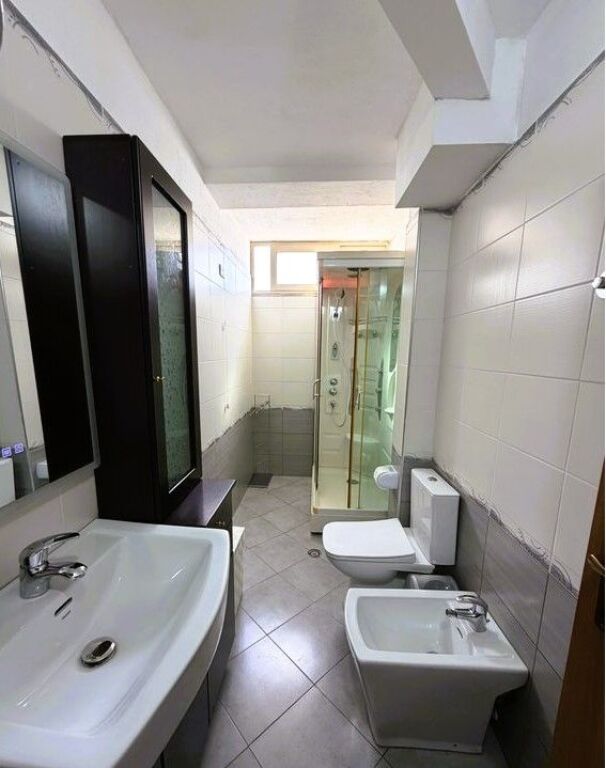 Apartament 1+1 Per Qira Te Rruga e Durresit