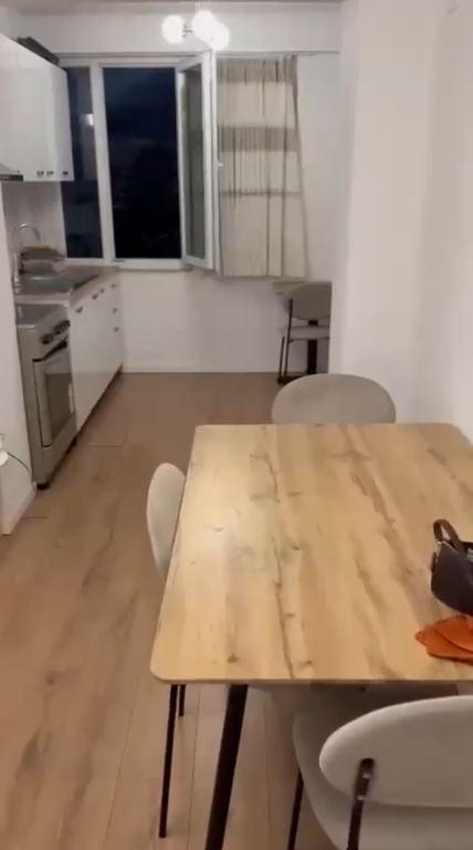 Apartament 1+1 per qera Ring Center !