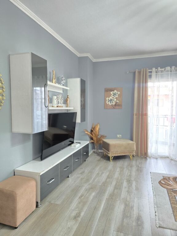 APARTAMENT 2+1 ME QIRA – QENDËR, TIRANË