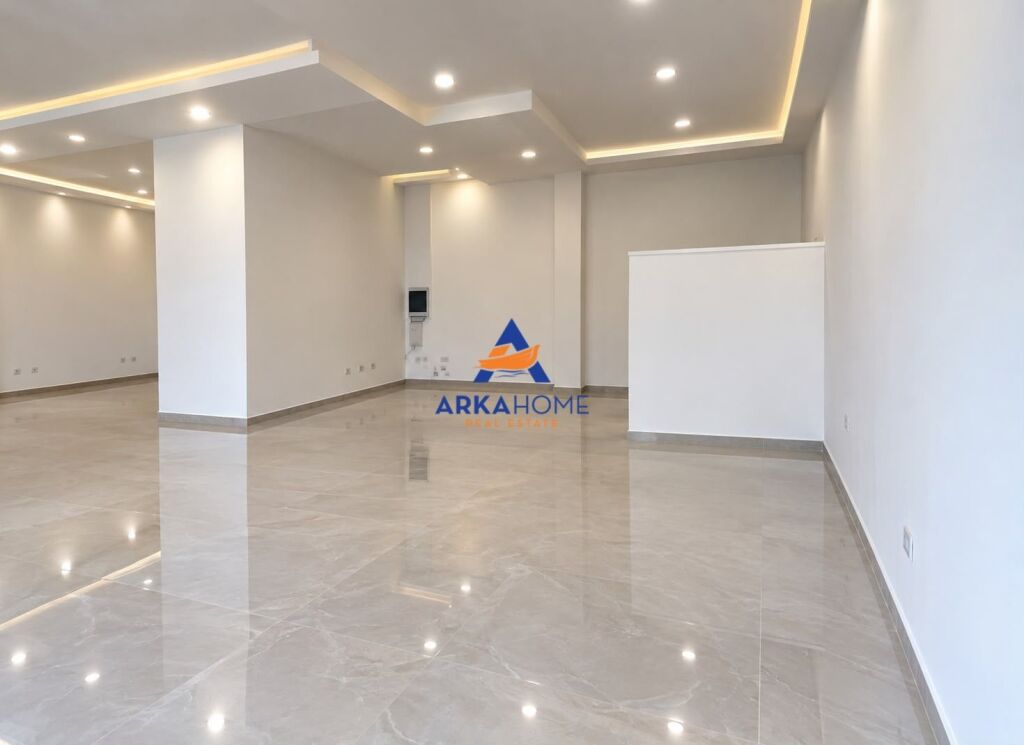 JEPET AMBIENT BIZNESI PËR SHITJE 170 M2 "USLUGA, JORDAN MISJA" 765000 EURO