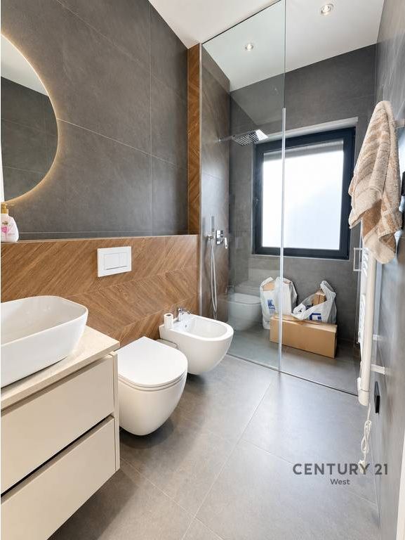 Jepet me qira apartament 3+1+2, Grey Stone Residence, Liqeni i Thate.