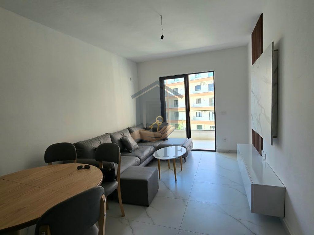 SHITET APARTAMENT 1+1 ME GARAZH – GOLEM