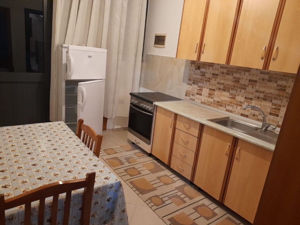 GARSONIERE 25,000 LEKE JORDAN MISJA, PRANE MECE HOTEL