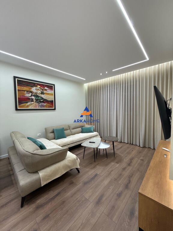 JEPET ME QERA KATI 1 VILE 3 KATESHE 105 M2 "BRRYLI" 1100 EURO
