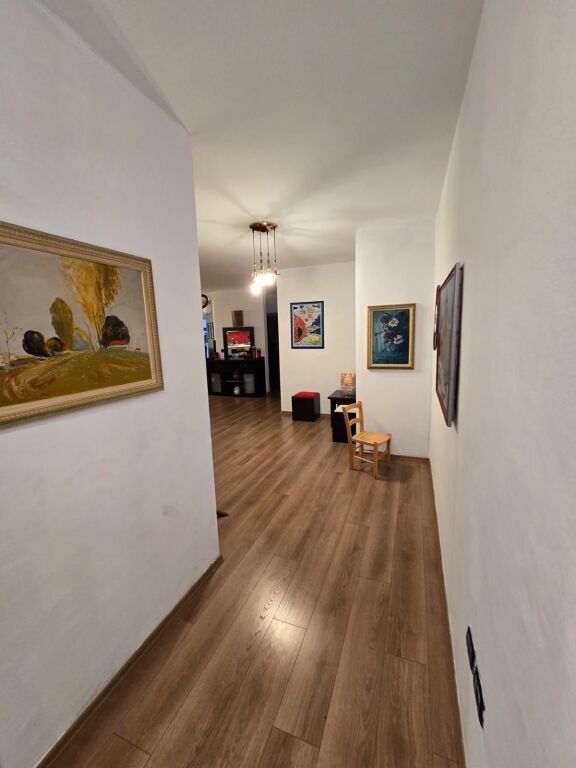 Apartament 1+1 me 2 Tualete me Qira – Te Brryli (Buzë Rrugës Kryesore) !