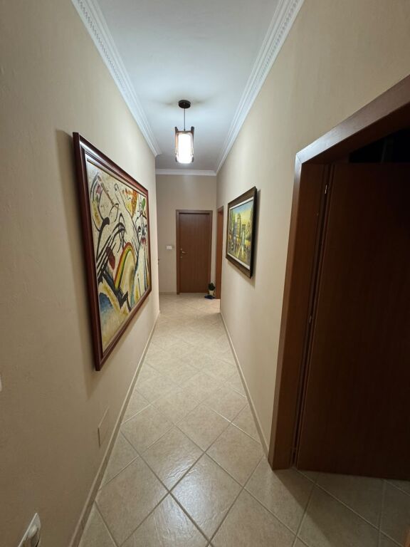 Jepet me qira apartament 2+1