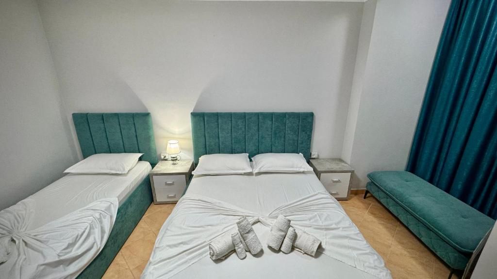 SHITET Apartament luksoz  2+1  PLAZHI GOLEM