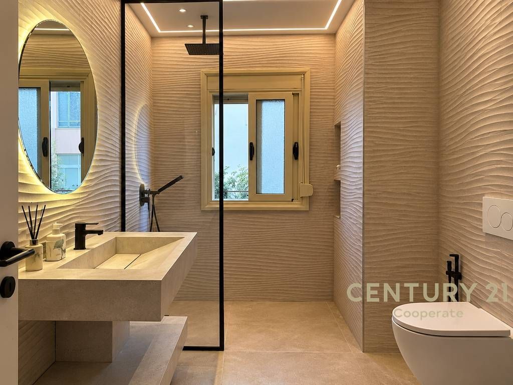 SHESIM APARTAMENT 2+1+2 NË LUNGOMARE VLORE, RRUGA DYTESORE 320,000 €