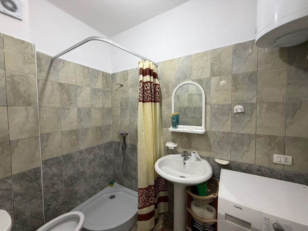 Vendesi 1+1 a Shekbi di Kavaja